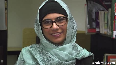 'mia khalifa hijab' Search .